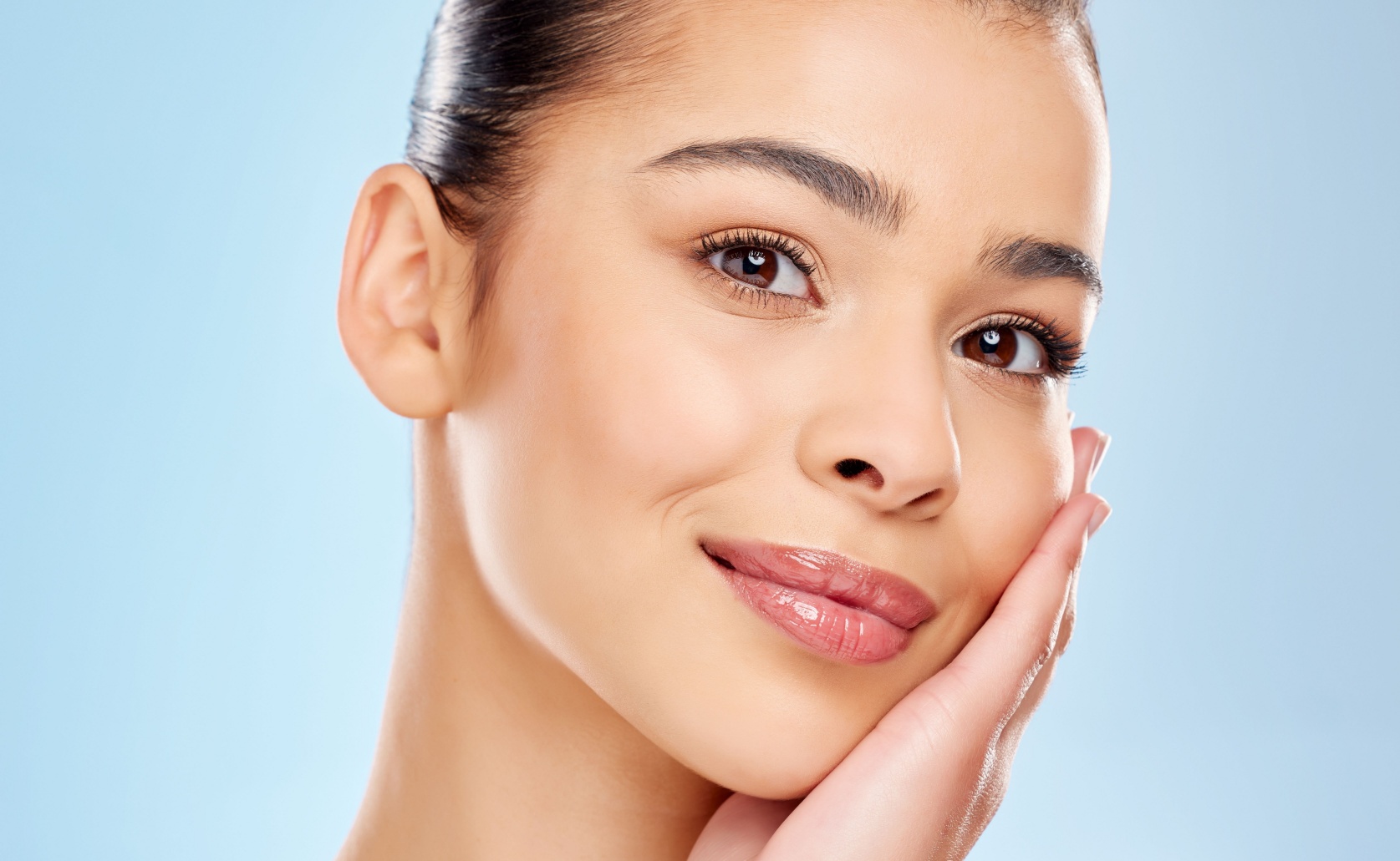 When can you wash your hair after a facelift?